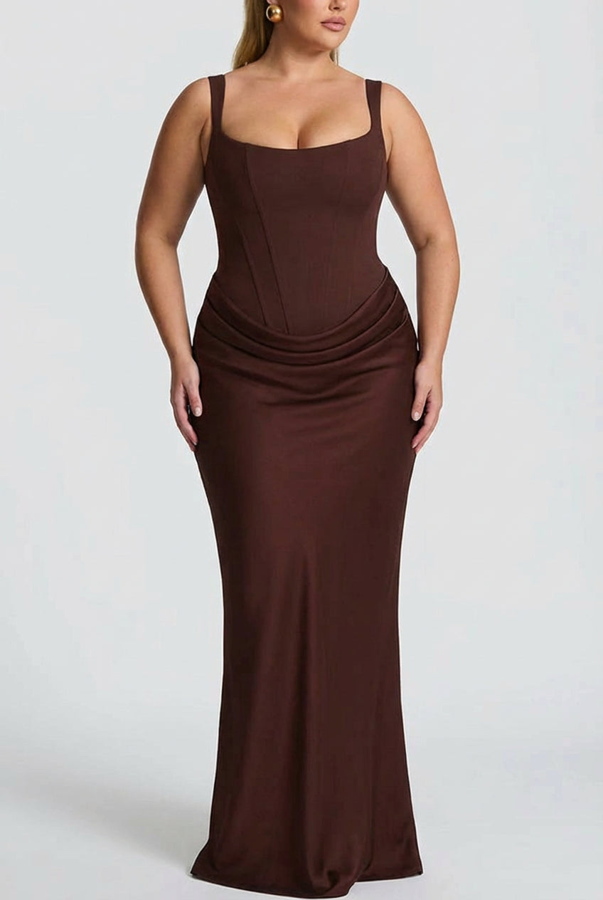 BRIAR | KVADRATISK HALS MAXI KJOLE