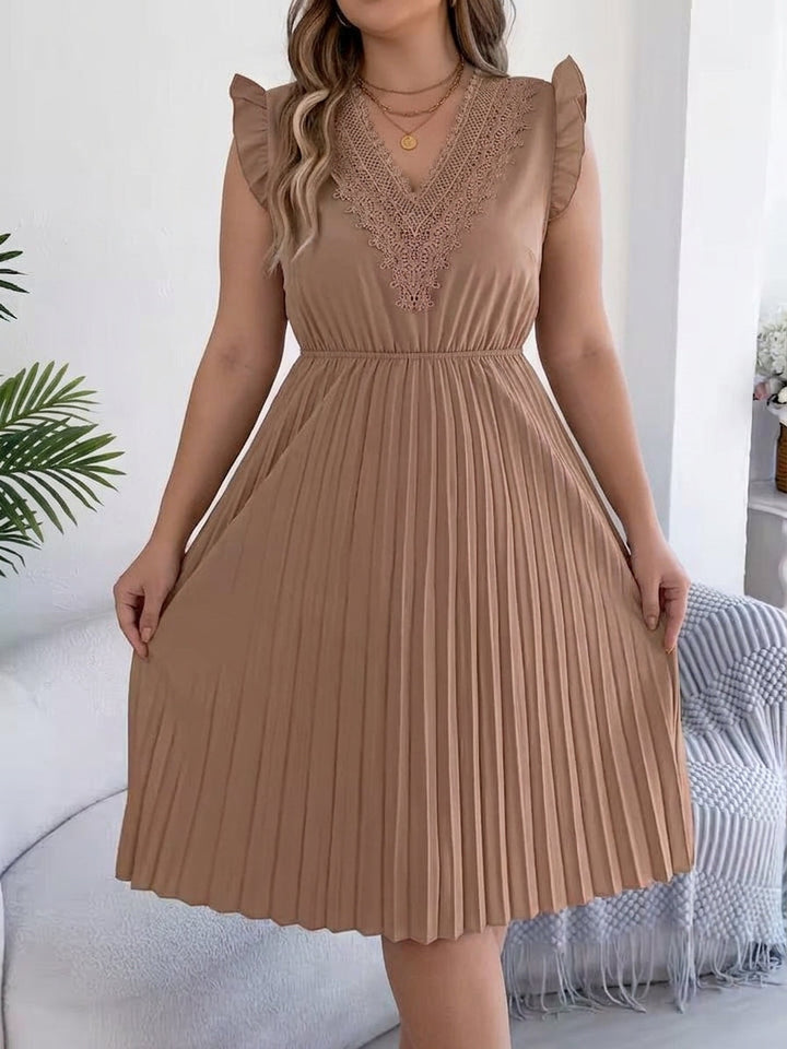 Briony – Casual V-Hals Maxi Kjole med Blonder