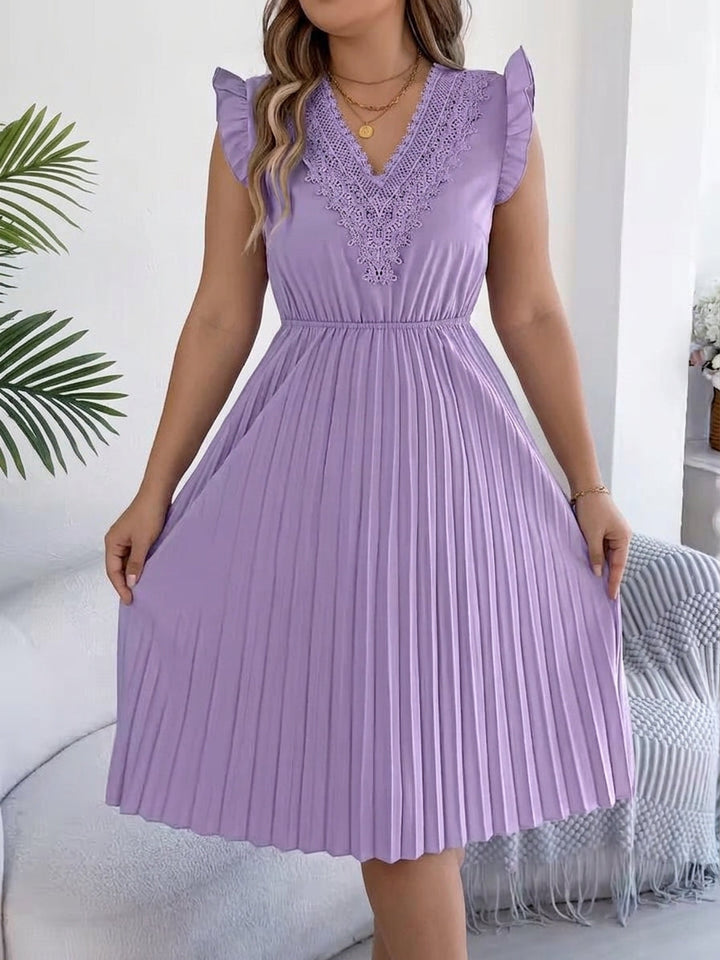 Briony – Casual V-Hals Maxi Kjole med Blonder