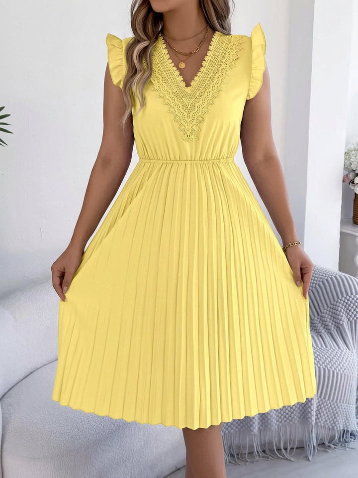 Briony – Casual V-Hals Maxi Kjole med Blonder