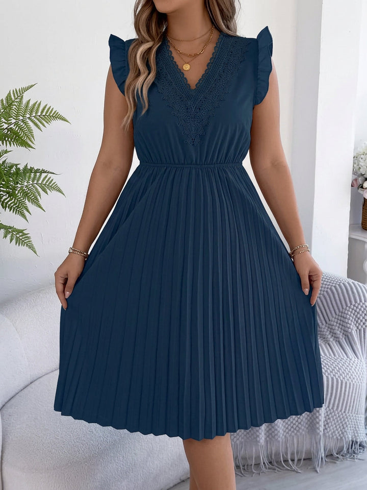Briony – Casual V-Hals Maxi Kjole med Blonder