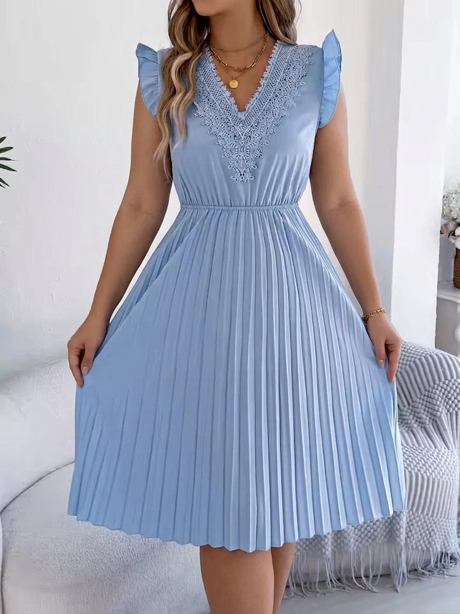 Briony – Casual V-Hals Maxi Kjole med Blonder