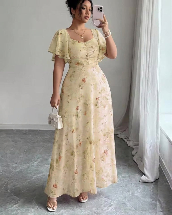 Naomi – Elegant Slim Kjole med Flæseærmer