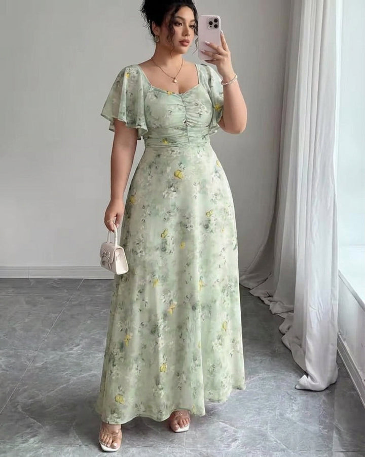 Naomi – Elegant Slim Kjole med Flæseærmer