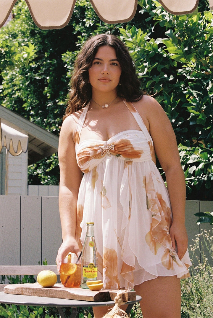 Elspeth – Floral Chiffon Mini Kjole til Gyldne Sommerdage
