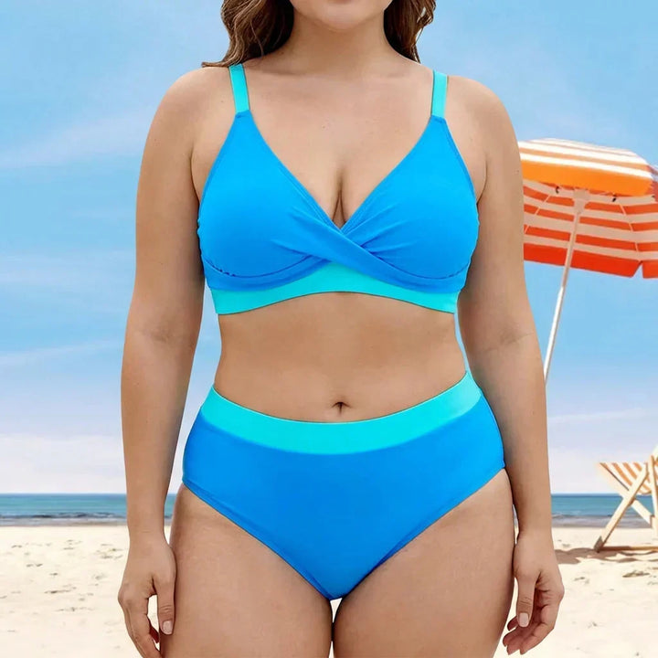 Wilhelmina | Dit maveformende bikini sæt med en stilfuld V-hals