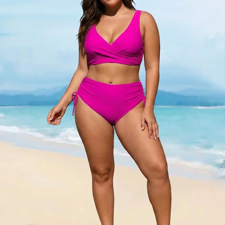 Wilhelmina | Dit maveformende bikini sæt med en stilfuld V-hals