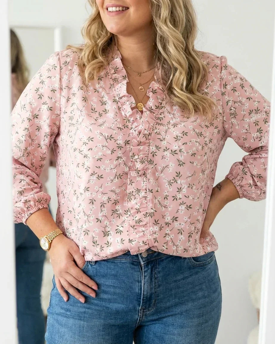 Magnolia | Feminin Bluse med Legesyge Flæser
