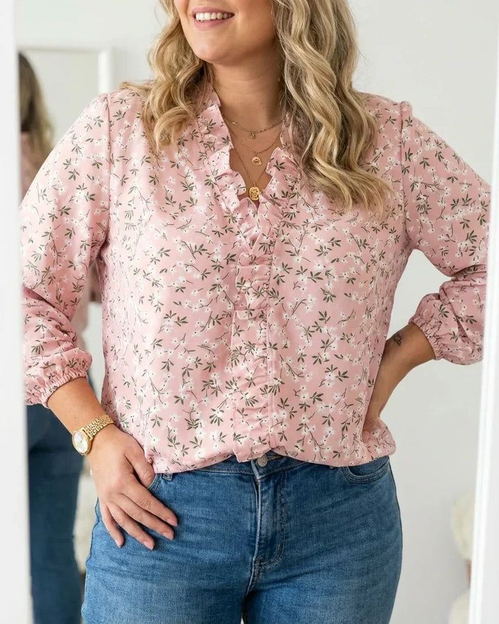 Magnolia | Feminin Bluse med Legesyge Flæser