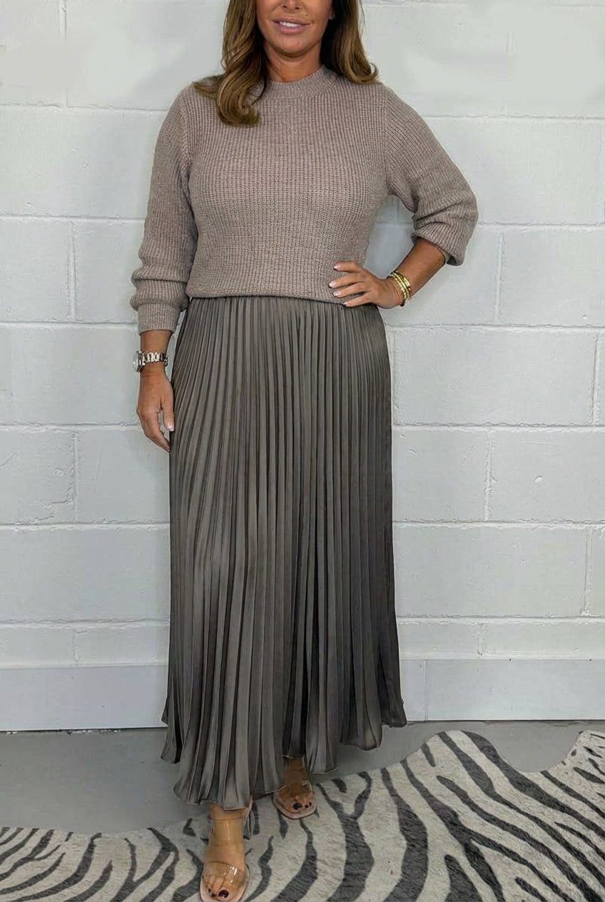 Esmé - Maxi kjole med sweater og plisseret nederdel