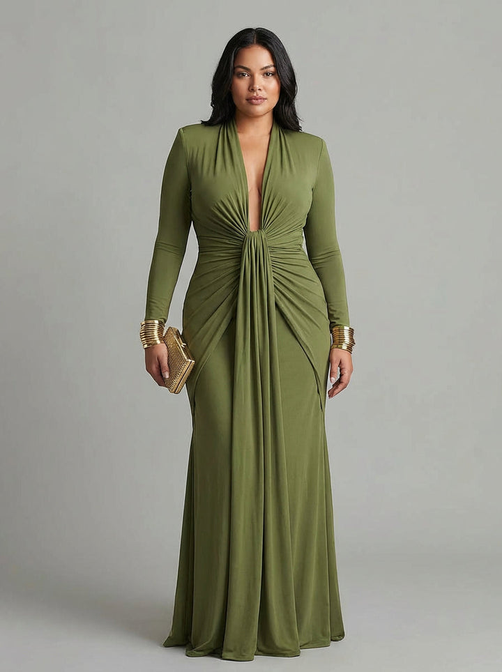 Petra Green Lang Kjole i Stretch Silke med Dybt V-Hals og Flæsedetaljer, Glamour Maxi Kjole