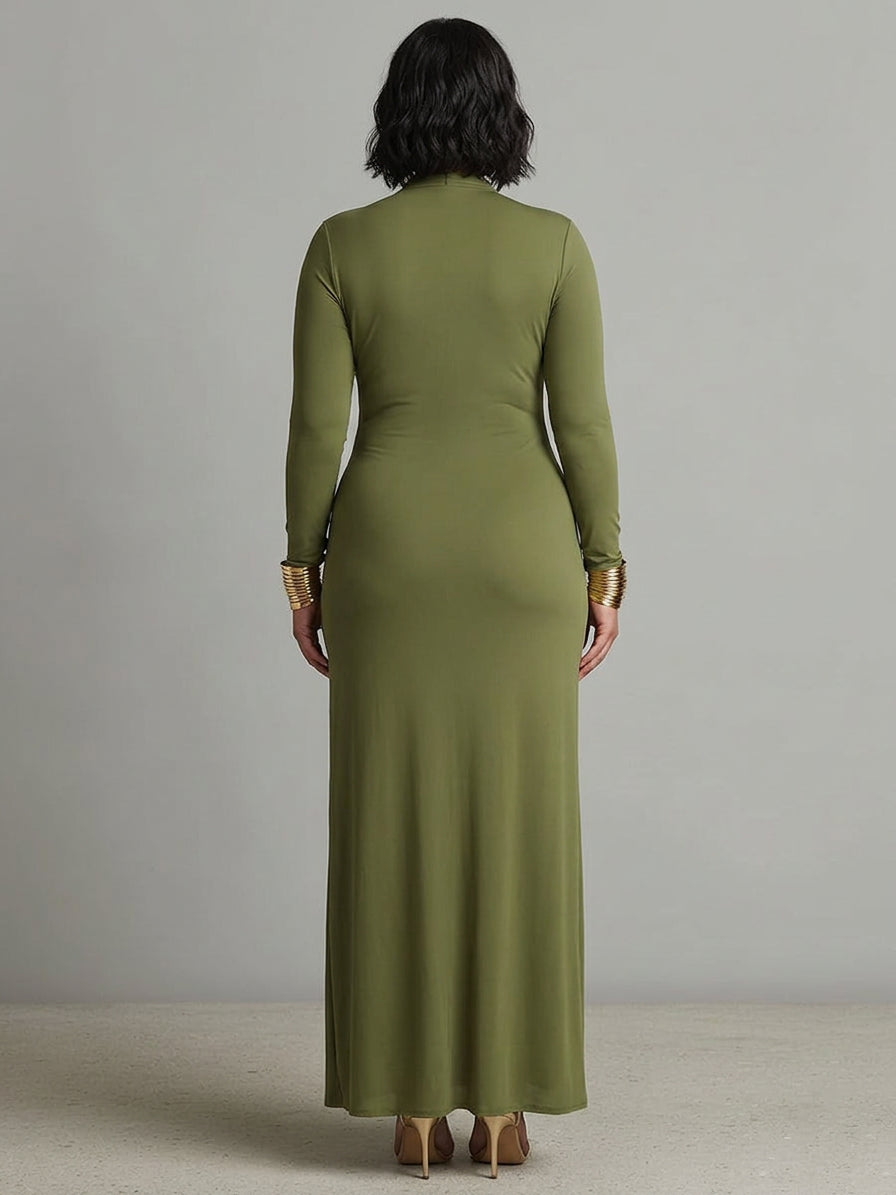 Petra Green Lang Kjole i Stretch Silke med Dybt V-Hals og Flæsedetaljer, Glamour Maxi Kjole