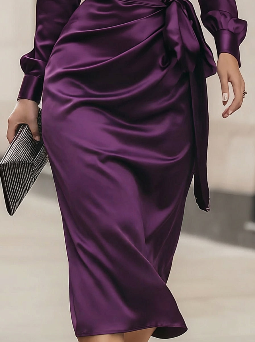 Soleil | Dyb Plum Satin Indpakning Midi Kjole