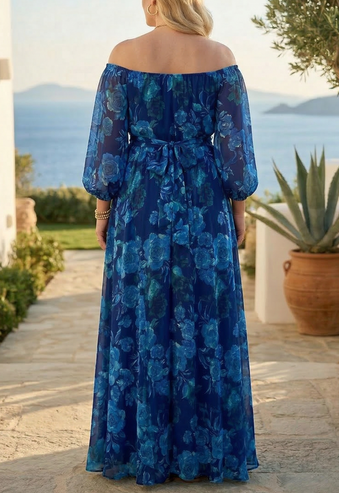 Aisha - Lang kjole med blomsterprint og off-the-shoulder ærmer
